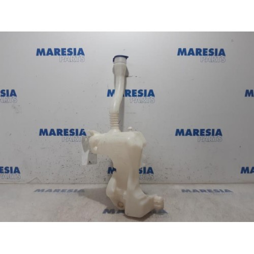 Peugeot - 3008 - Front windscreen washer reservoir