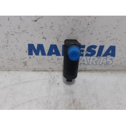 Peugeot - 508 - Windscreen washer pump