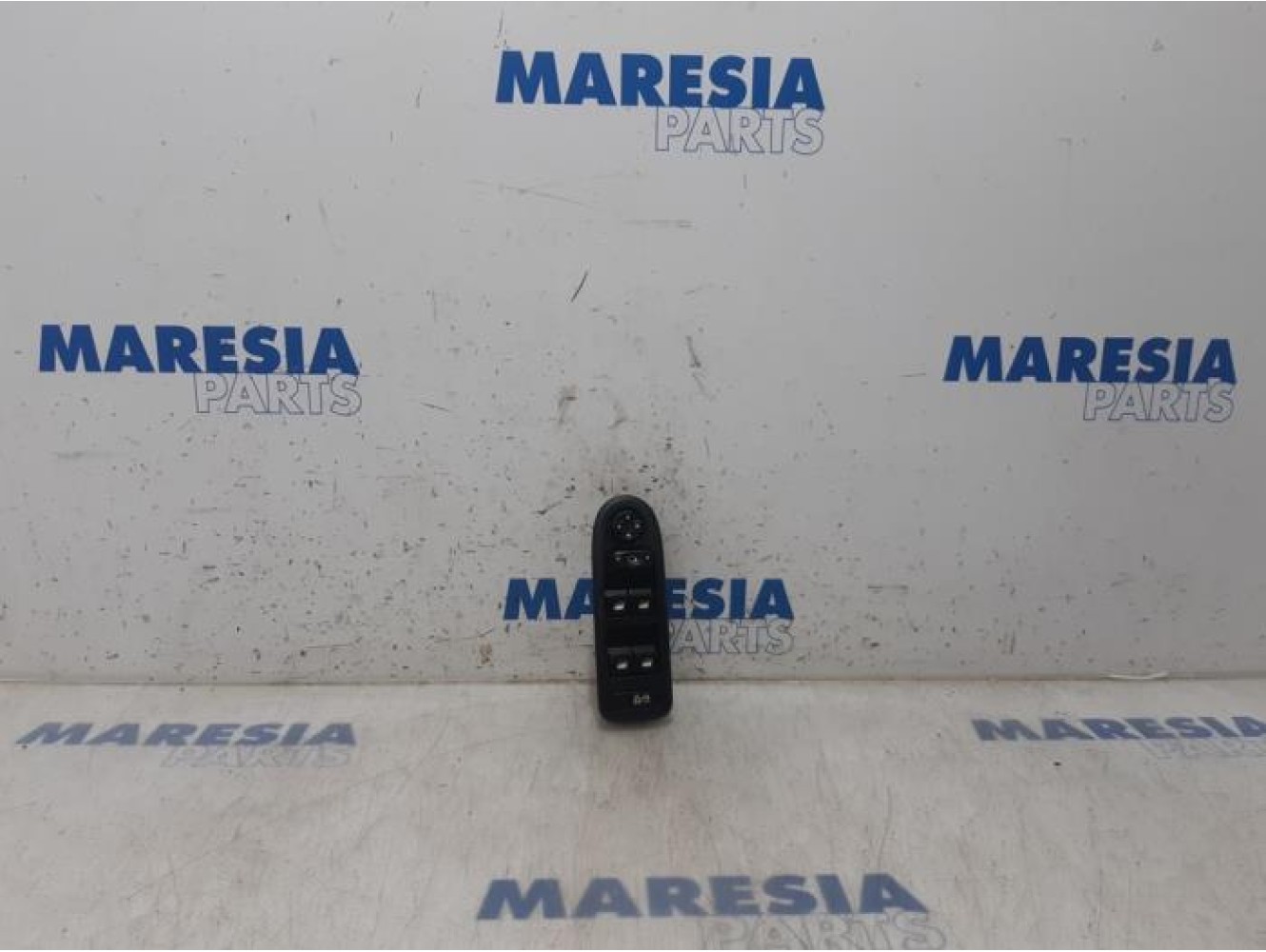Peugeot - 508 - Multi-functional window switch