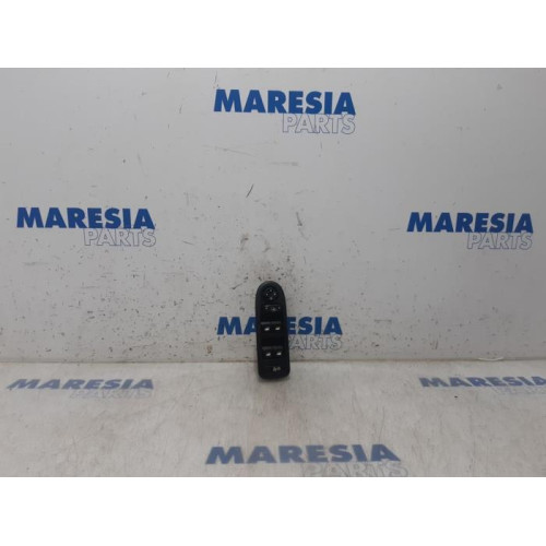 Peugeot - 508 - Multi-functional window switch