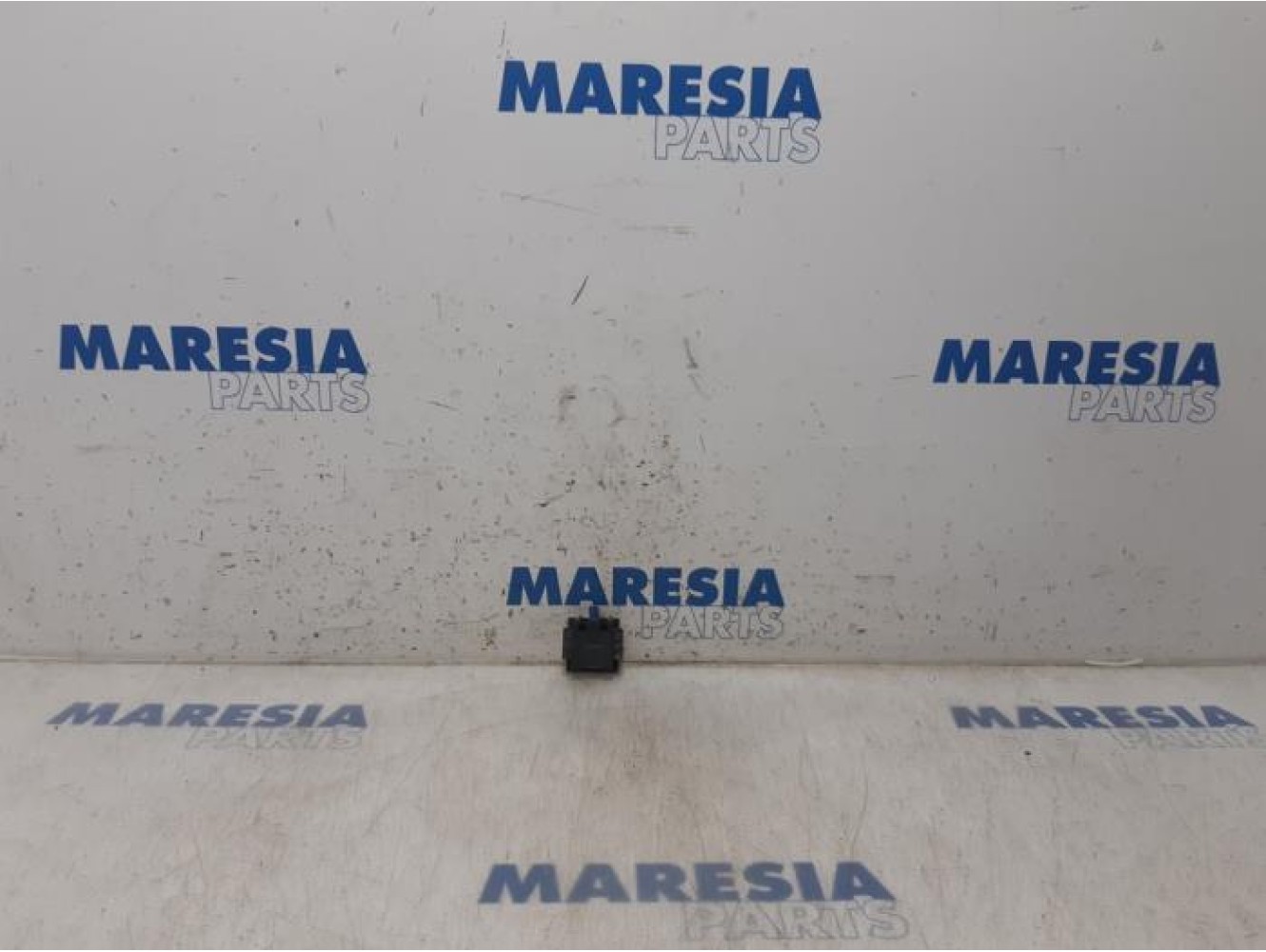 Peugeot - 508 - GPS antenna