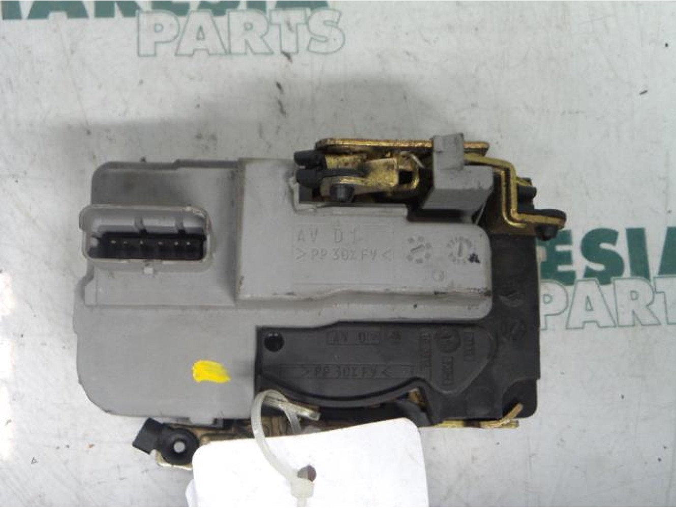 Peugeot - 206 - Door lock mechanism 2-door, right