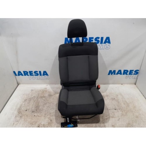 Citroen - C4 Cactus - Seat, right