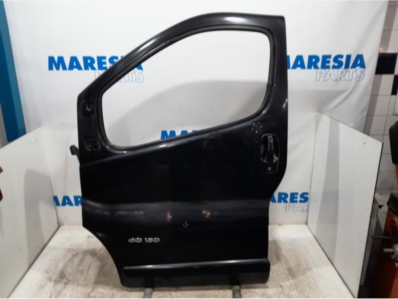 Renault - Trafic - Portier 2Deurs links