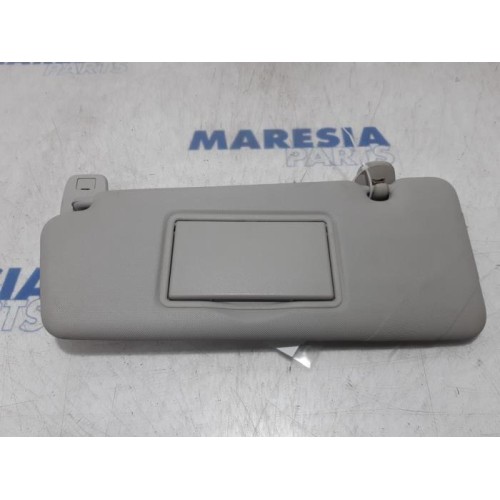 Renault - Clio - Sun visor