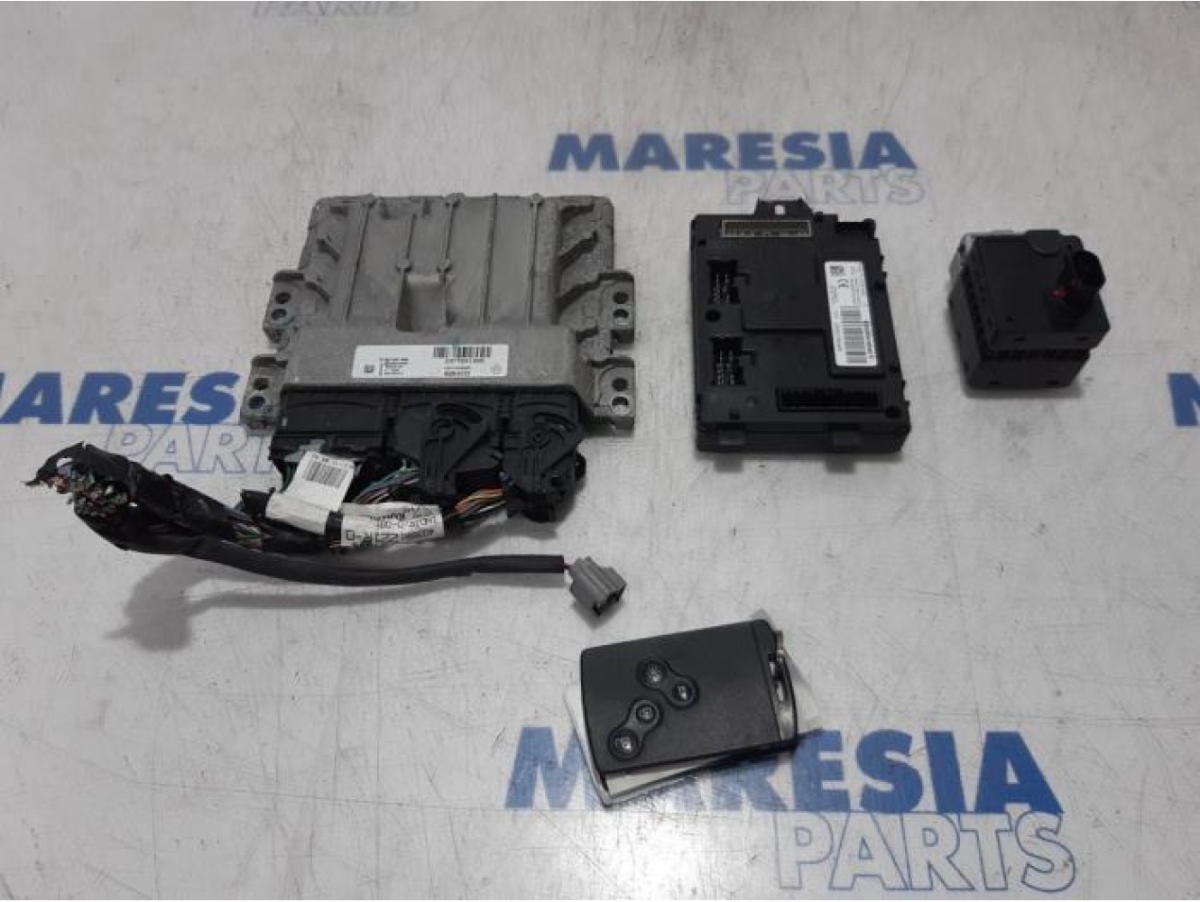 Renault - Clio - Engine management computer