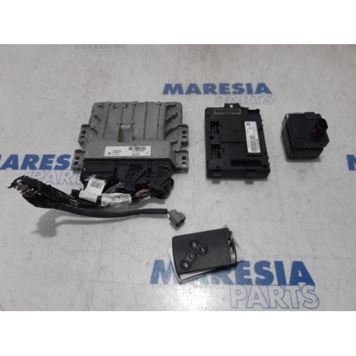 Renault - Clio - Engine management computer