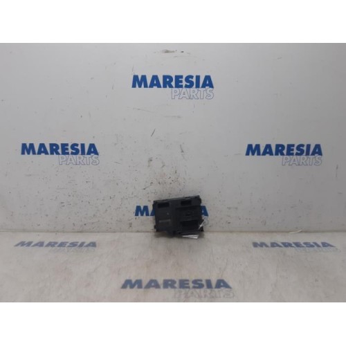 Renault - Clio - Card reader (lock)