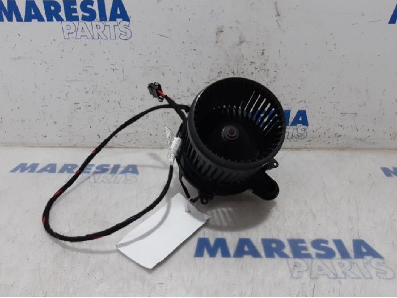 Renault - Clio - Heating and ventilation fan motor