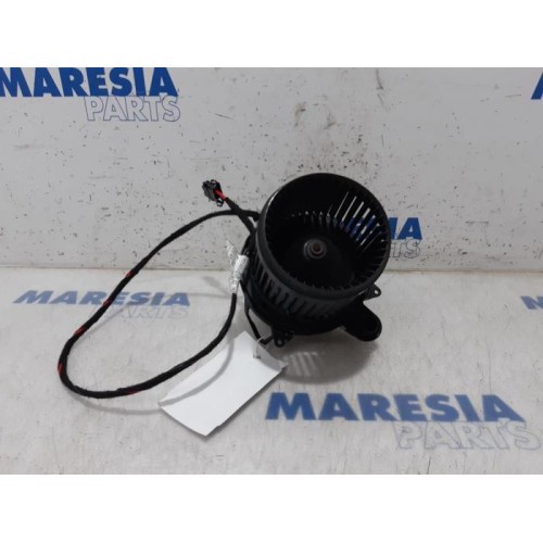 Renault - Clio - Heating and ventilation fan motor