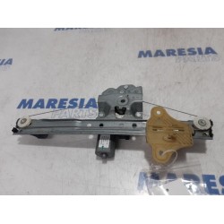 Renault - Clio - Rear door window mechanism 4-door, right