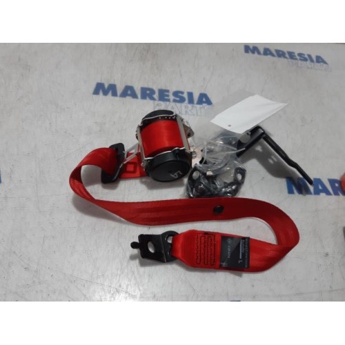 Renault - Clio - Sicherheitsgurt links hinten