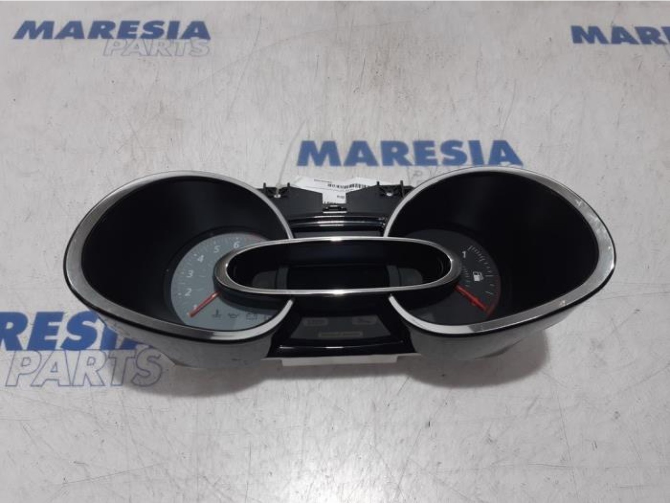 Renault - Clio - Instrument panel