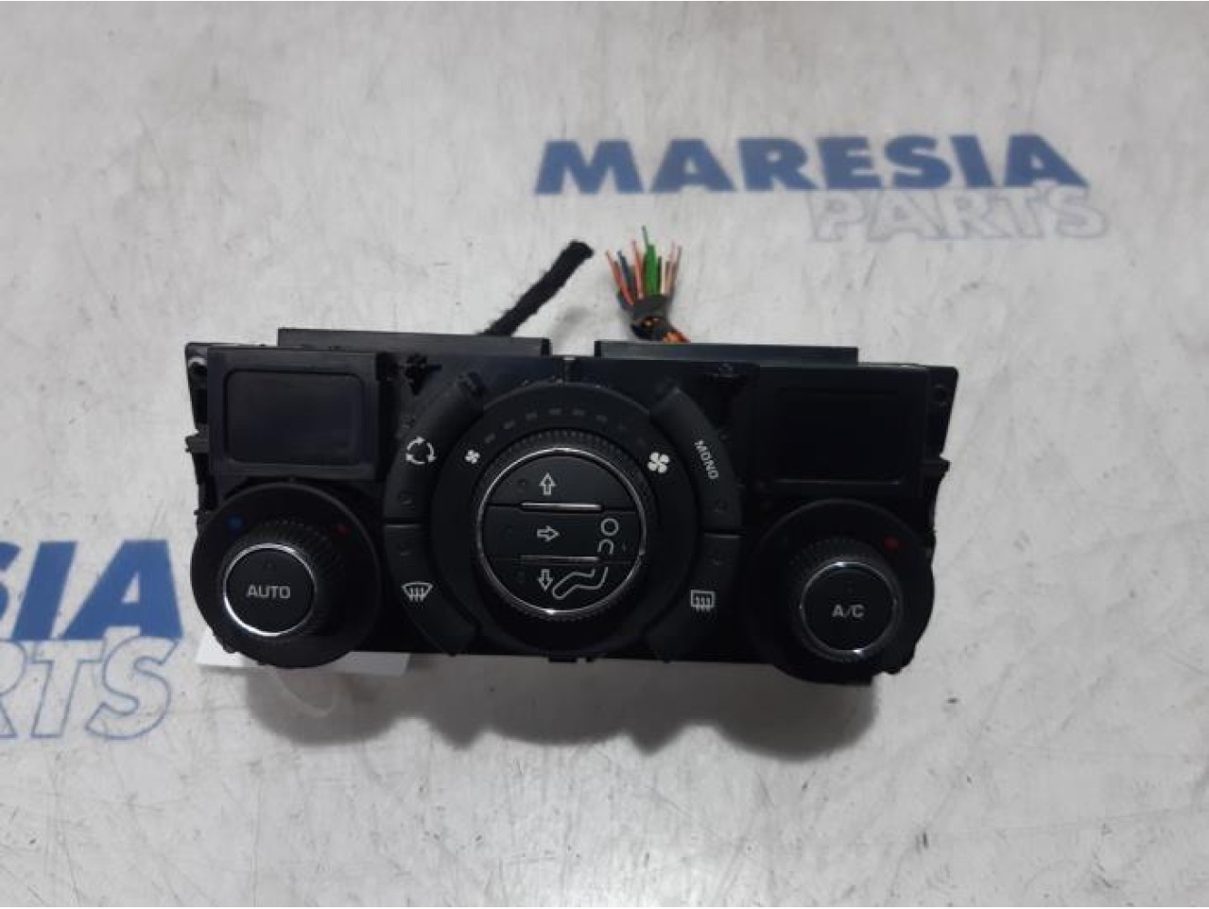 Peugeot - RCZ - Heater control panel