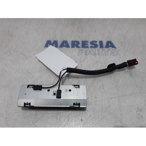 Peugeot - RCZ - Antenne bluetooth