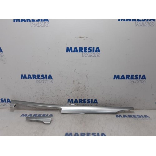Peugeot - 508 - Dashboard frame