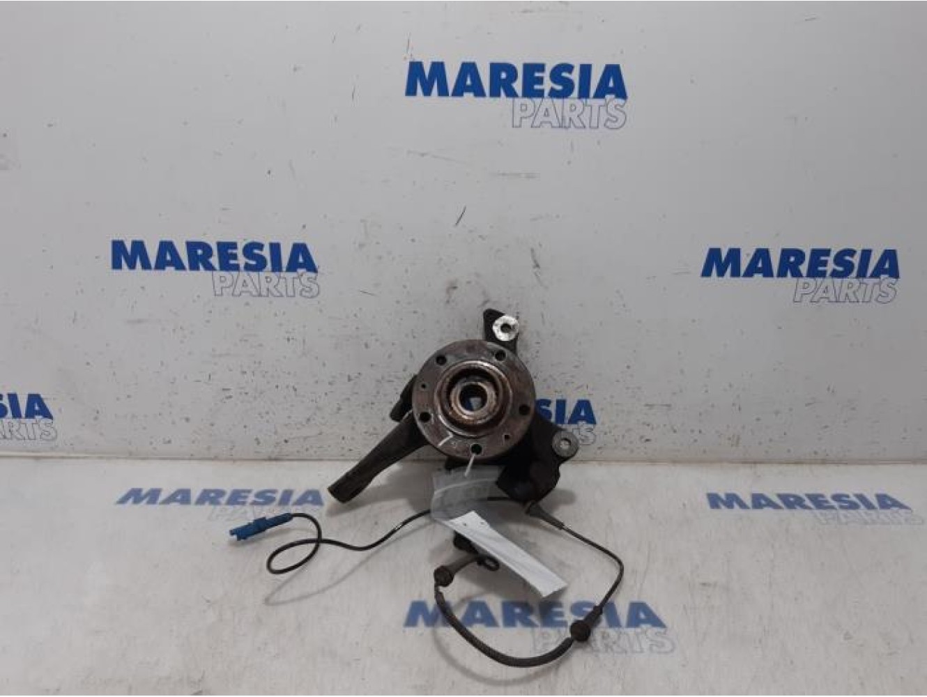 Peugeot - 508 - Fusee links-voor