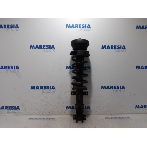 Renault - Trafic - Front shock absorber rod, left