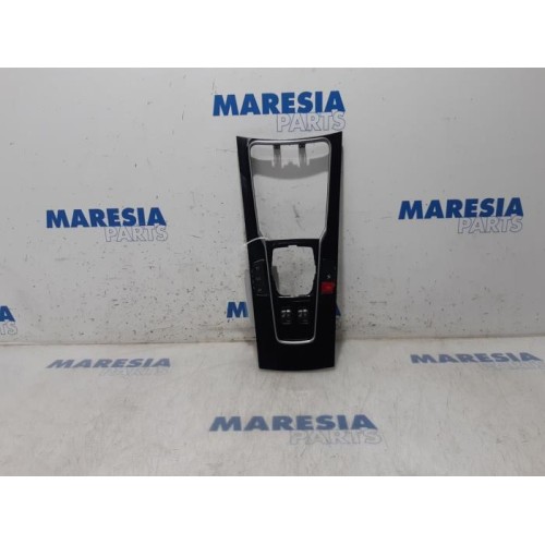 Peugeot - 508 - Middle console
