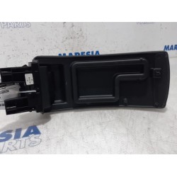 Renault - Megane - Armrest