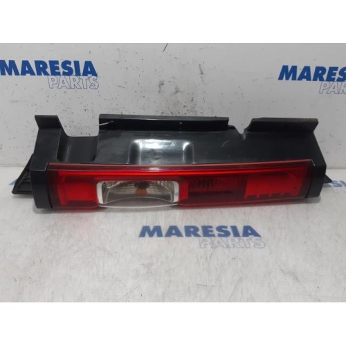 Renault - Trafic - Taillight, right