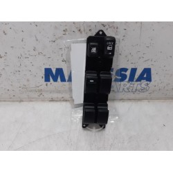Peugeot - 4007 - Multi-functional window switch