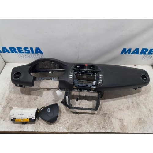 Lancia - Delta - Airbag set + dashboard