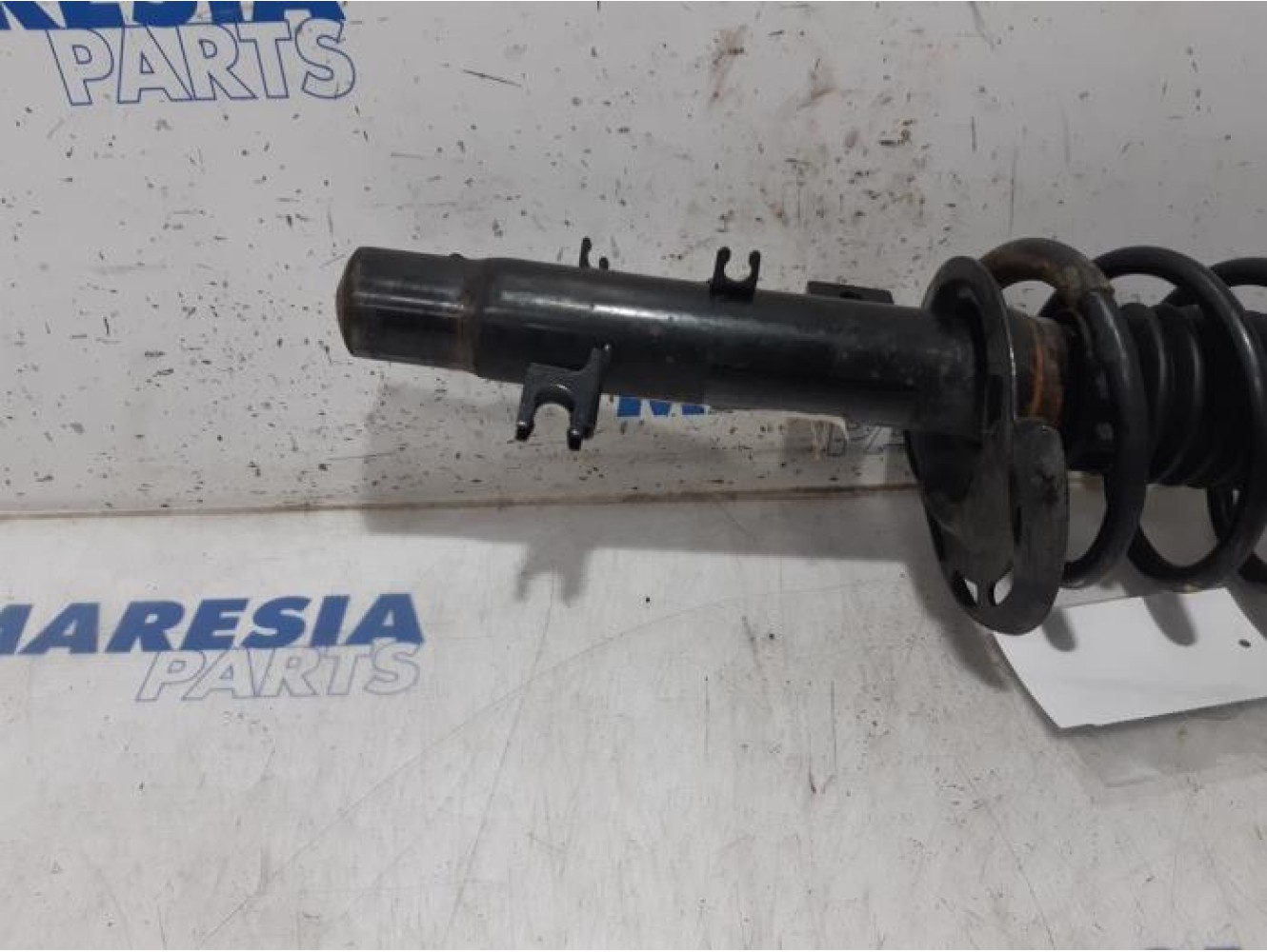 Citroen - C4 Cactus - Front shock absorber rod, right