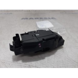 Citroen - C4 Cactus - Tailgate lock mechanism