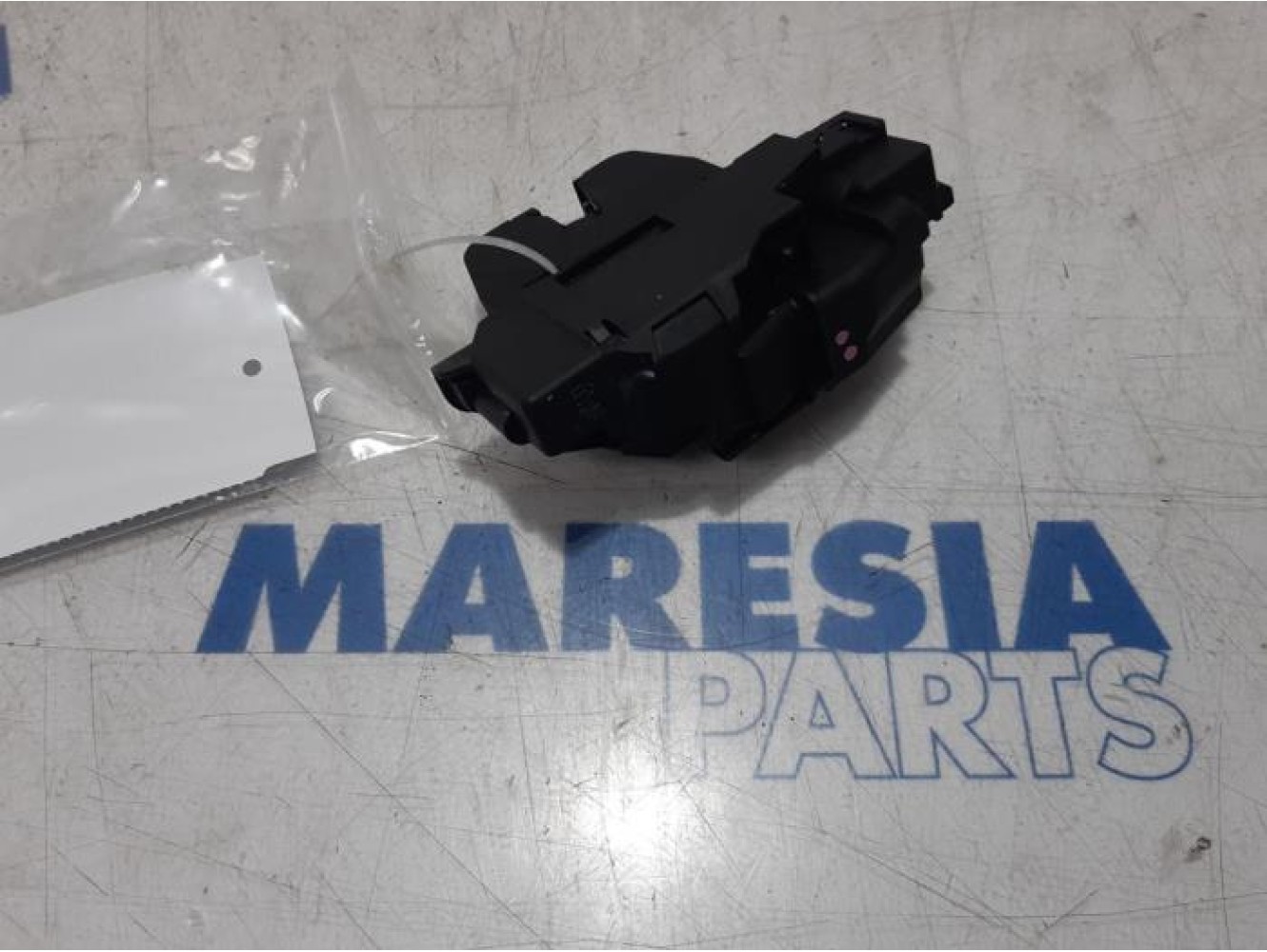 Citroen - C4 Cactus - Tailgate lock mechanism