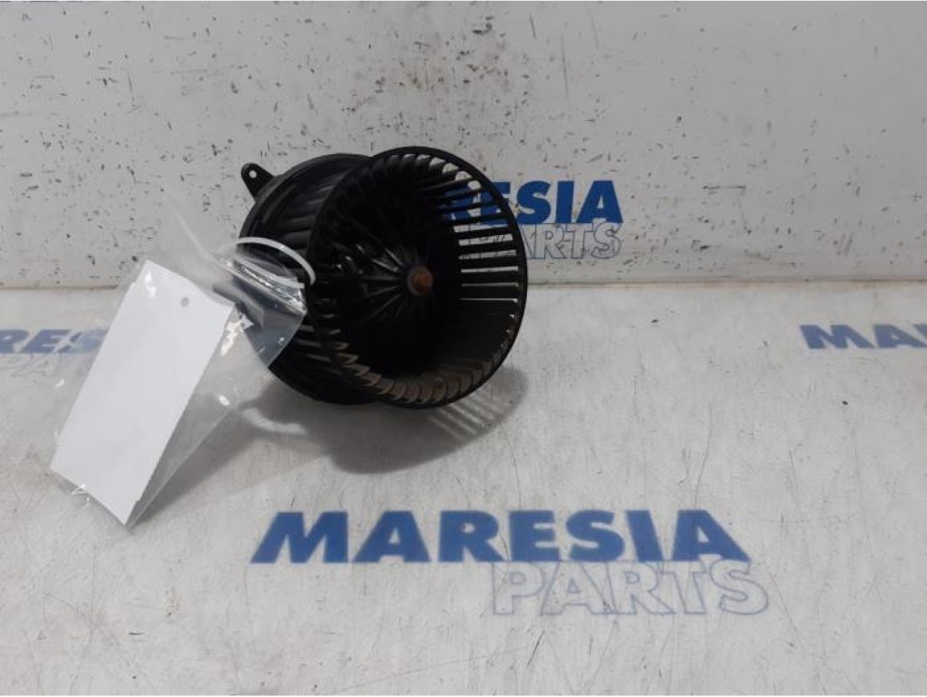 Citroen - C4 Cactus - Heating and ventilation fan motor