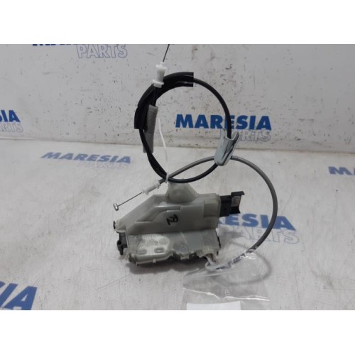 Citroen - C4 Cactus - Front door lock mechanism 4-door, right