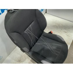 Peugeot - 208 - Sitz rechts