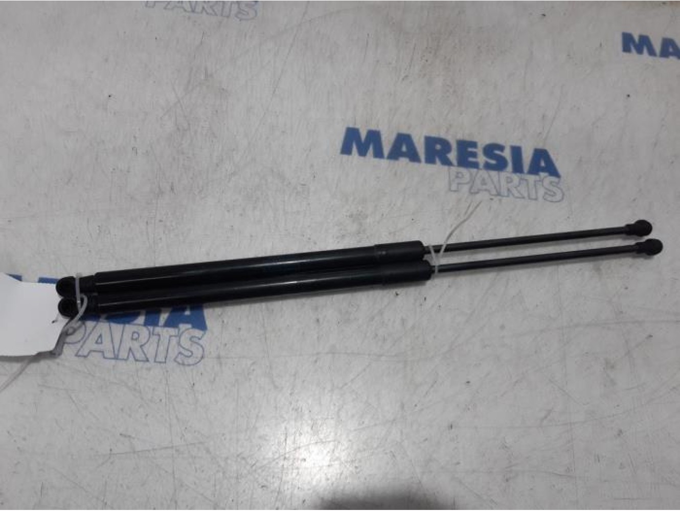 Citroen - C4 Cactus - Set of tailgate gas struts