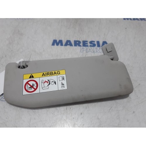 Citroen - C4 Cactus - Sun visor