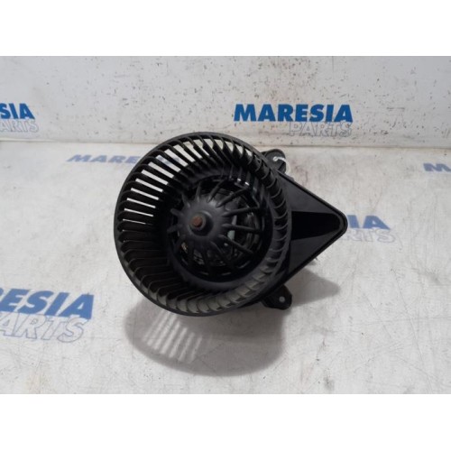 Renault - Trafic - Heating and ventilation fan motor