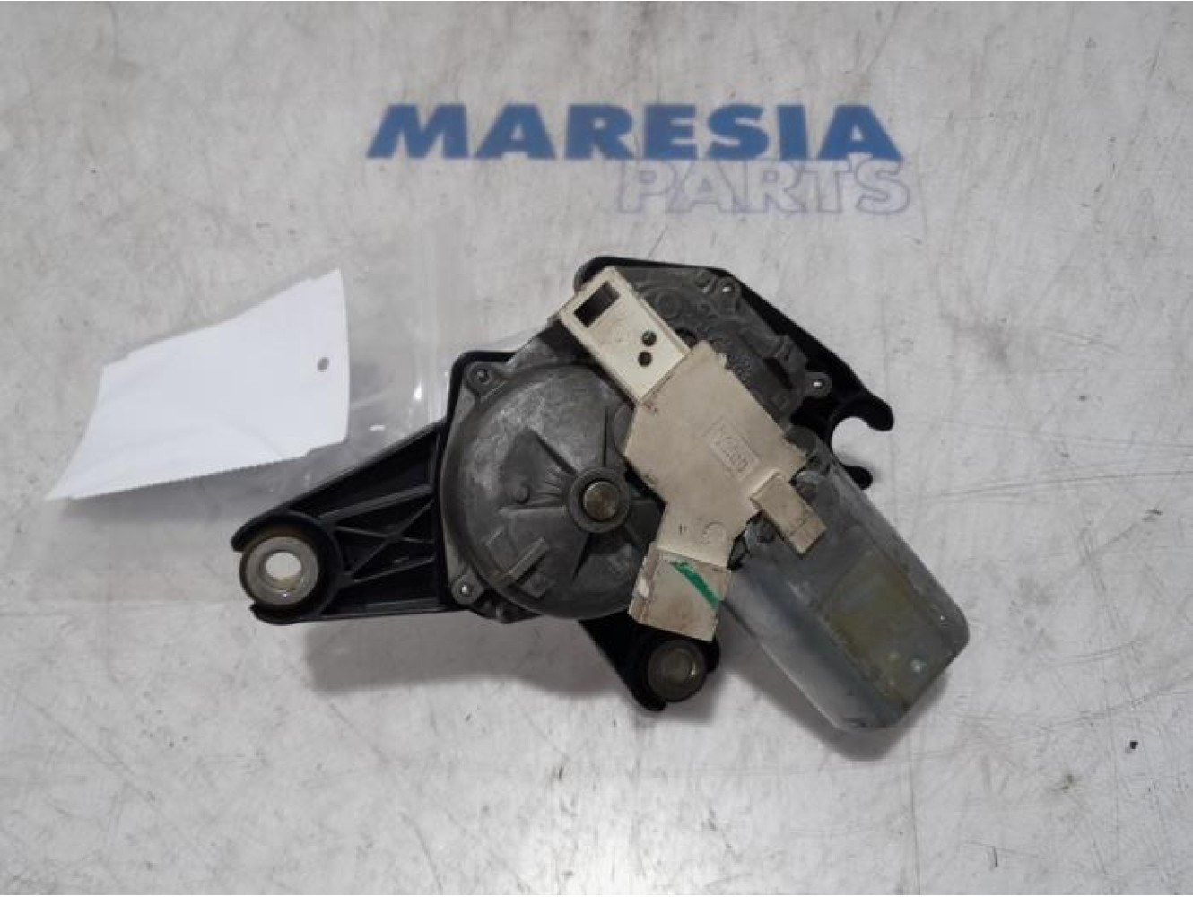 Renault - Trafic - Rear wiper motor