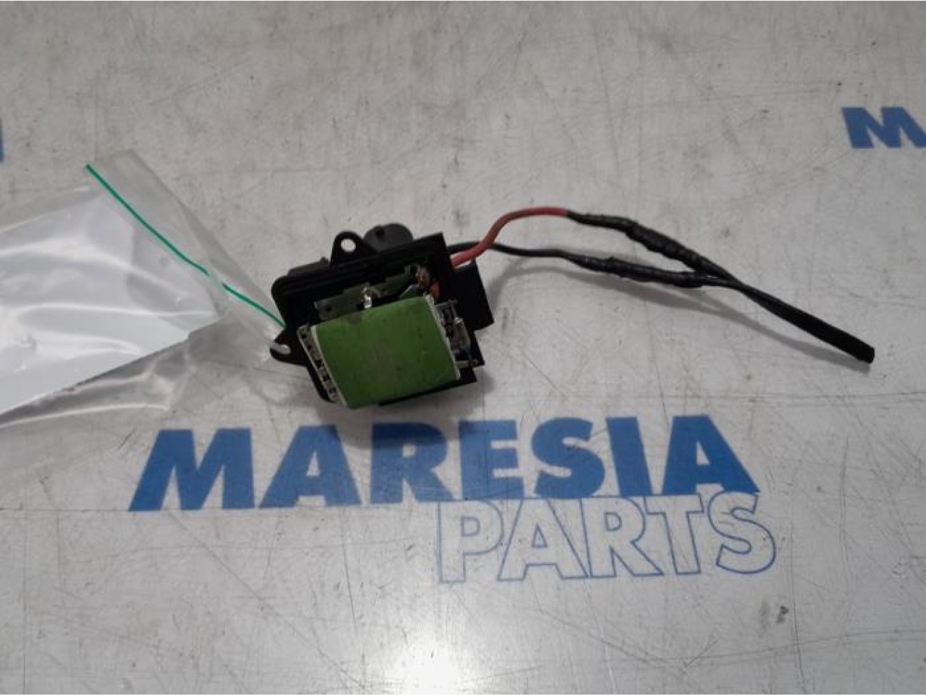 Renault - Trafic - Heater resistor