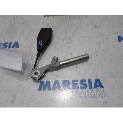 Renault - Trafic - Front seatbelt buckle, centre