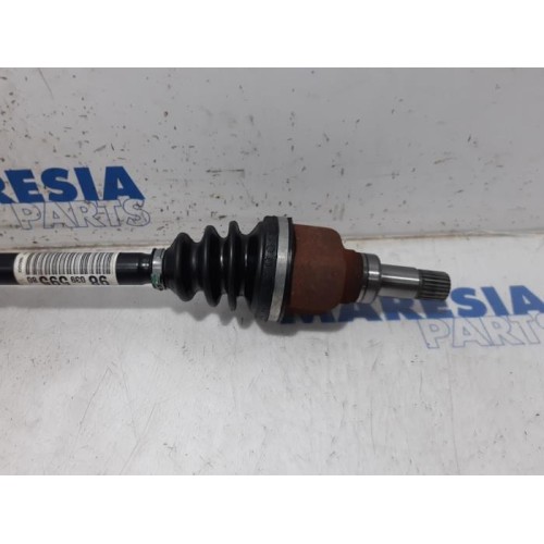 Peugeot - 208 - Front drive shaft, left