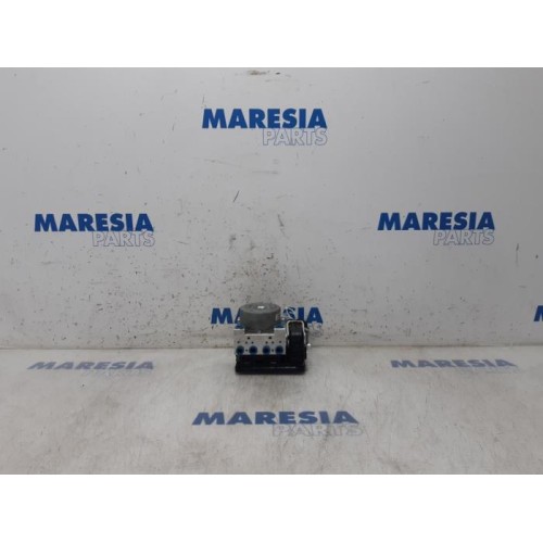 Peugeot - 208 - ABS pump
