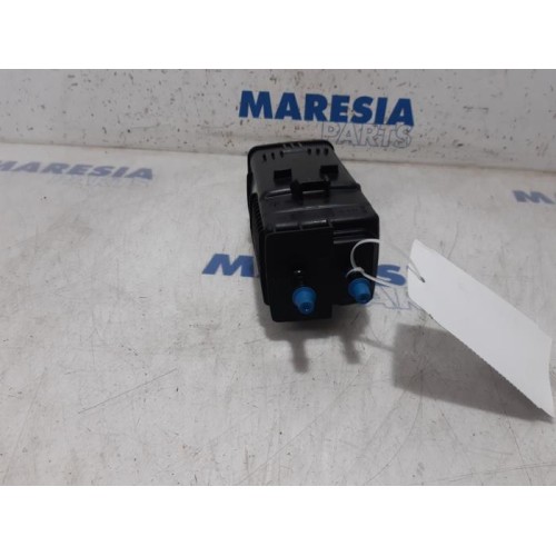 Peugeot - 208 - Filtre carbone