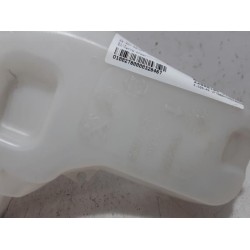 Citroen - C4 Cactus - Front windscreen washer reservoir
