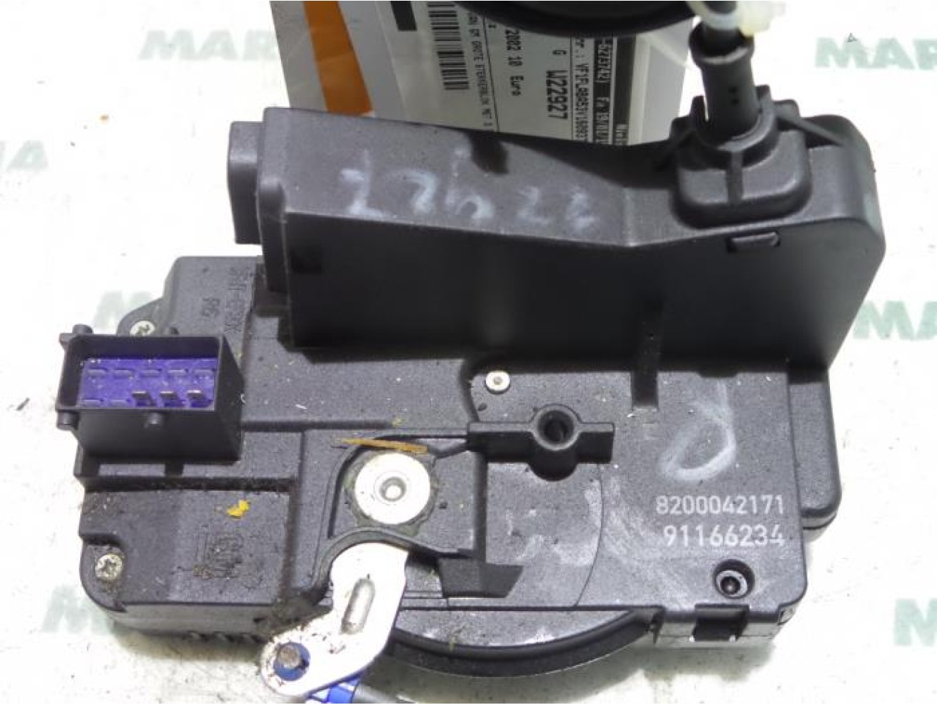 Renault - Trafic - Door lock mechanism 2-door, right
