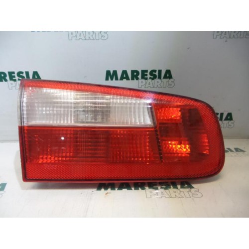 Renault - Laguna - Achterlicht links