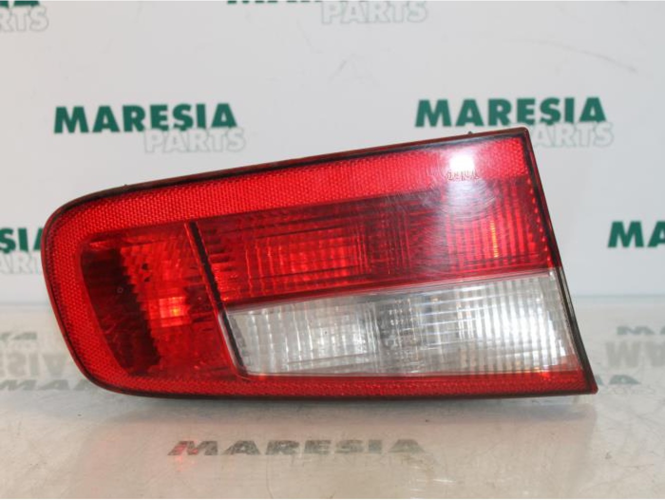 Renault - Laguna - Rücklicht links