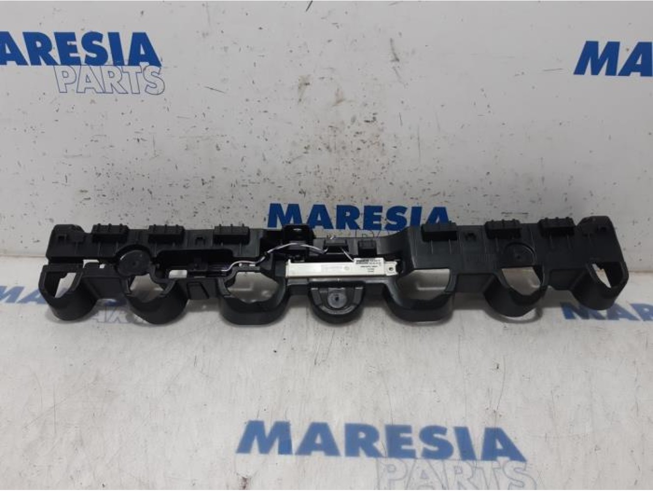 Renault - Clio - Rear bumper frame