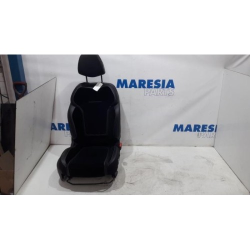 Renault - Megane - Seat, right