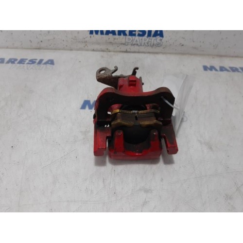 Renault - Clio - Rear brake calliper, right