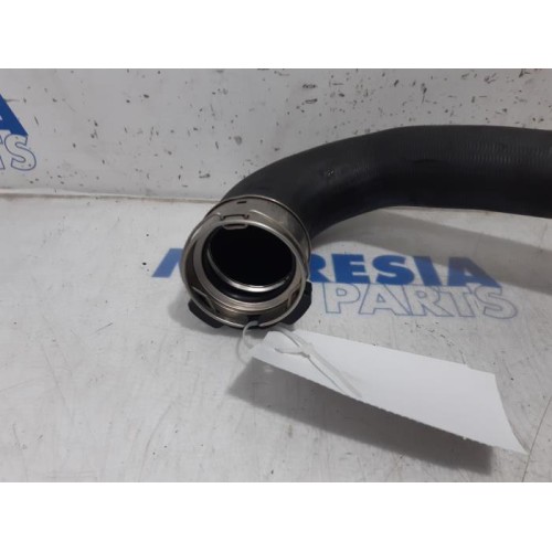 Renault - Clio - Intercooler hose